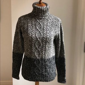 Vince Turtleneck Sweater XS